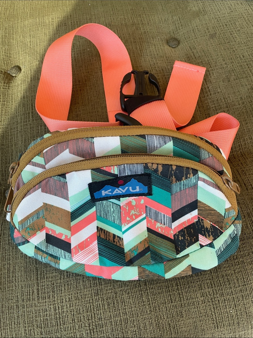 Kavu Fanny Pack /Waist Belt - fun— Chevron design  ☀️